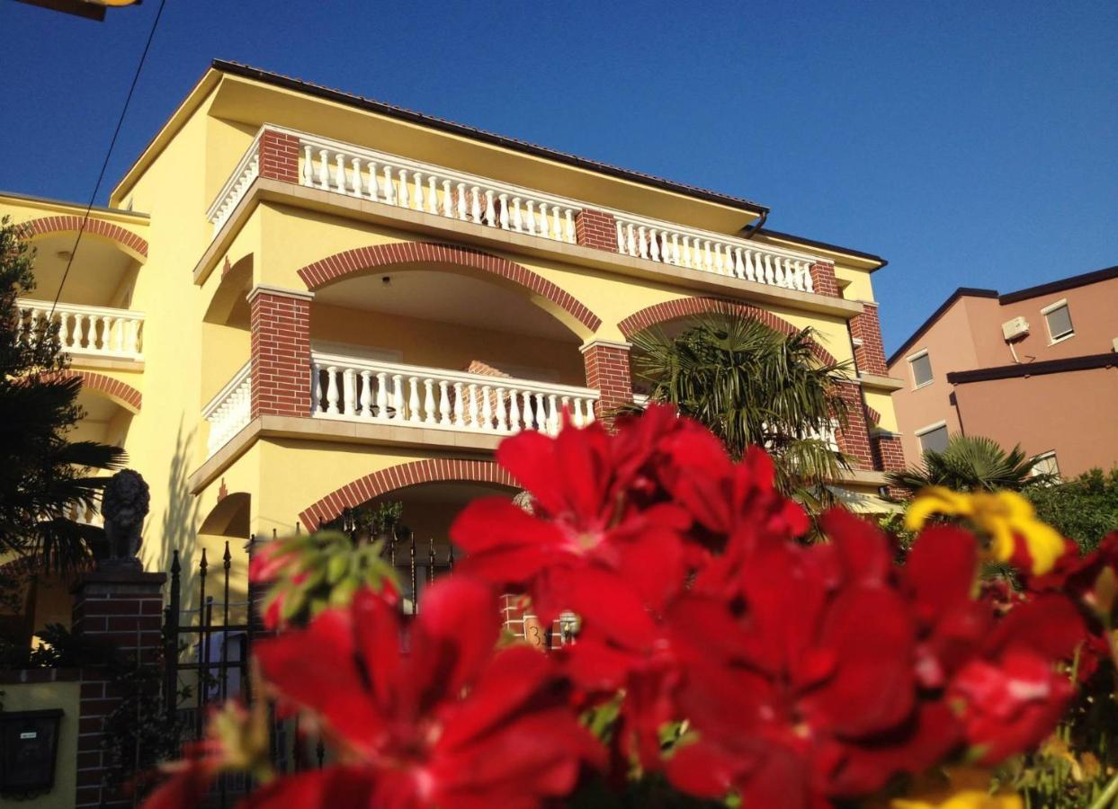 Bed & Breakfast Ruzica Novi Vinodolski Exterior photo
